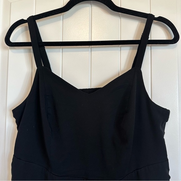 One-piece jumpsuit black shorts spaghetti strap sleeveless adjustable size L - Picture 2 of 8